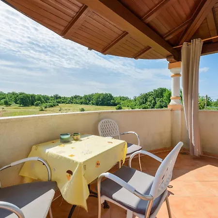 Nice Apartment In Porec With Wifi * Porec